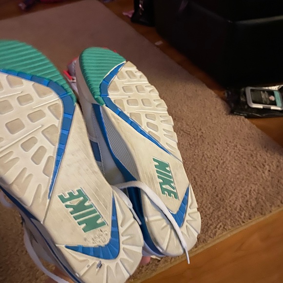 Nike’s - Picture 2 of 4